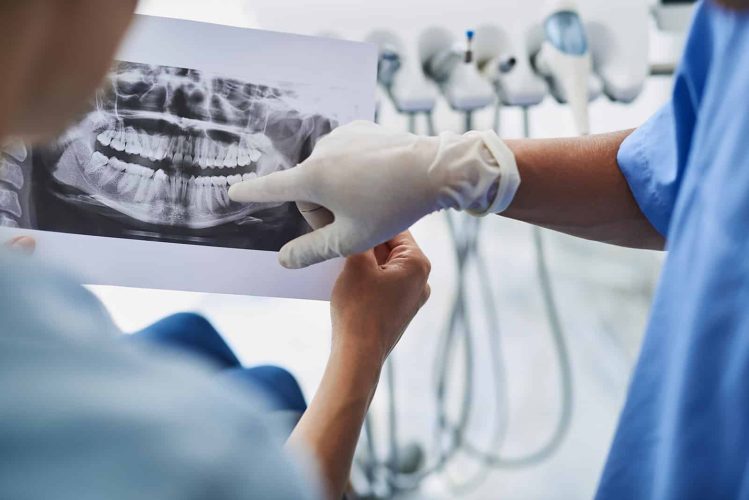Newmarket Family Dental offers the latest in teeth X-Ray and dental imaging